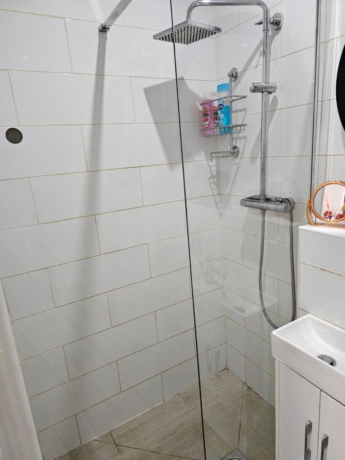 Empire Studio Apartment Bedford Exterior photo