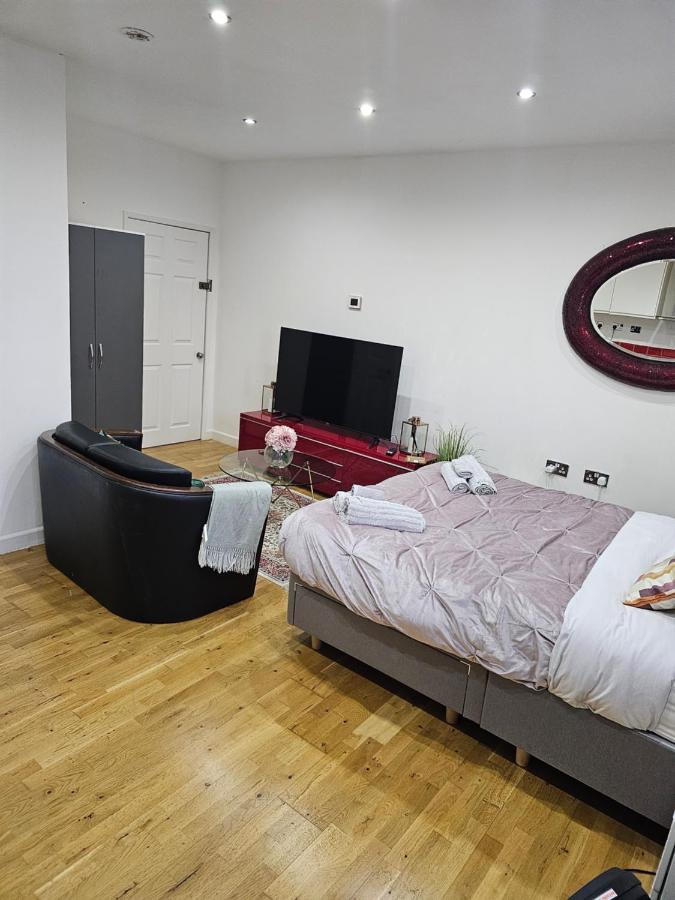 Empire Studio Apartment Bedford Exterior photo