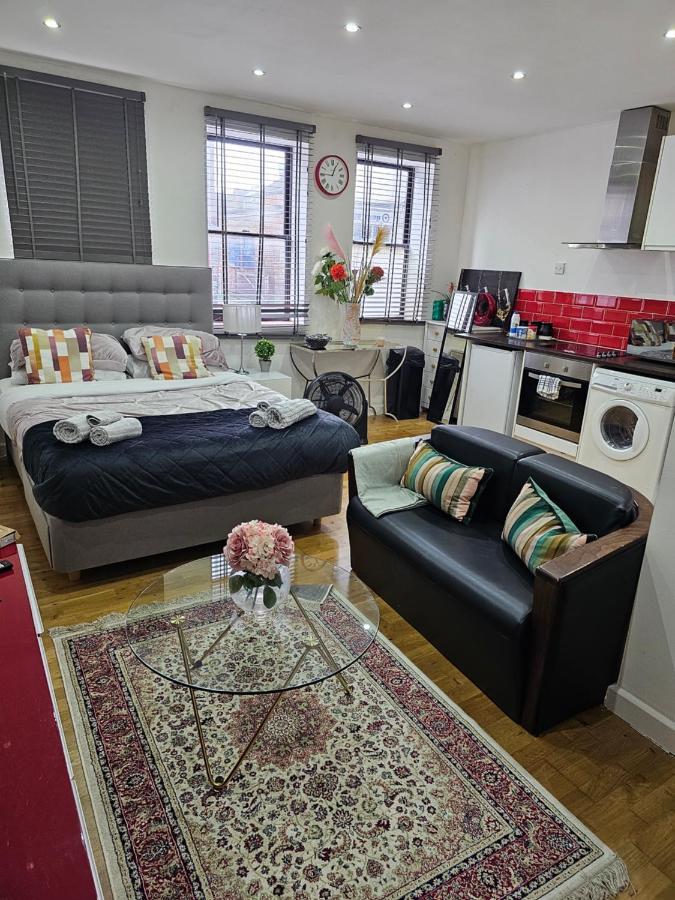 Empire Studio Apartment Bedford Exterior photo